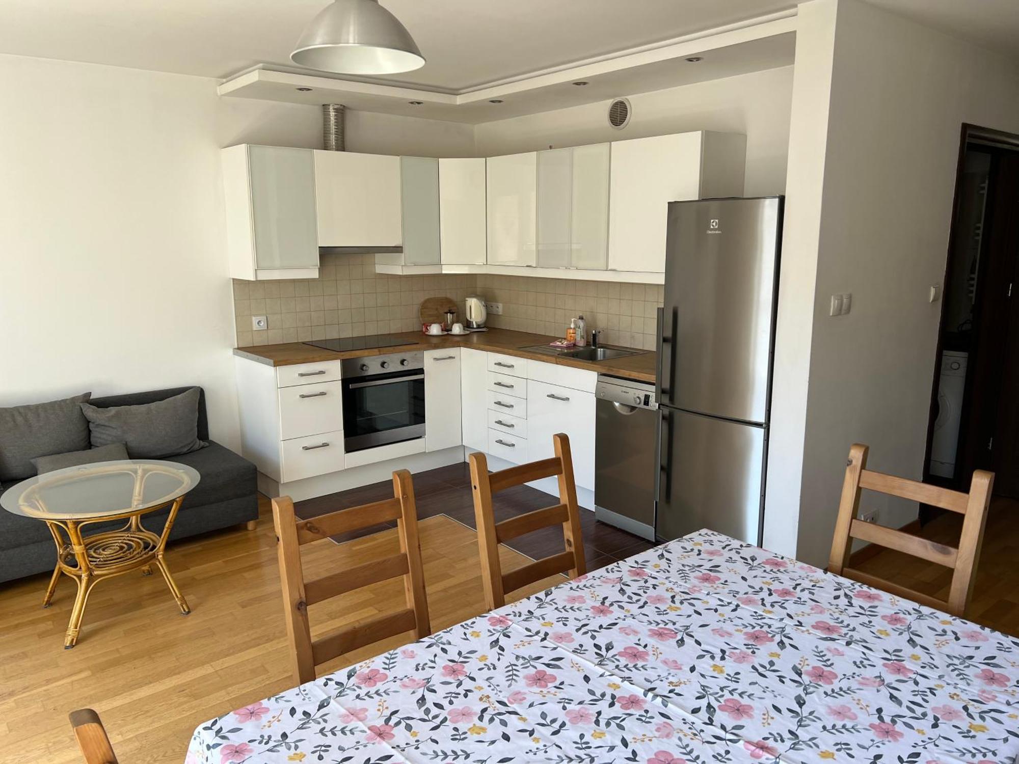 Old Town Apartment *